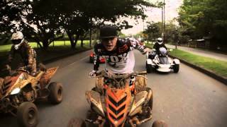 Chris G El Soldado - Andamos Bien Official Video.mp4