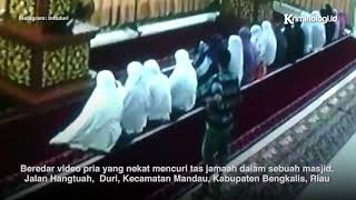 Saat Jamaah Salat, Pria Ini Nekat Curi Tas Di Dalam Masjid