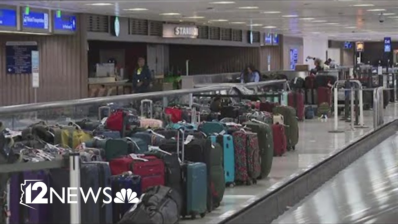 Hundreds of bags of airport luggage continue to go unclaimed - YouTube
