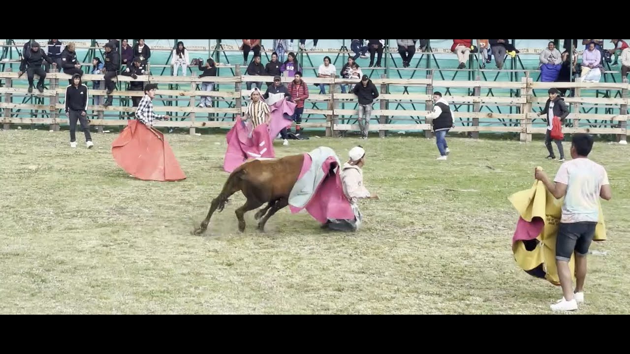 🐂 ¡LOS TOROS MÁS BRAVOS del Pueblo San Andrés 2025! 😱 Tradición y Adrenalina 🐂