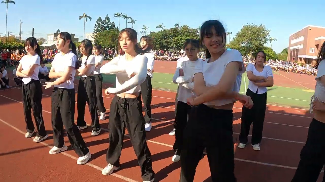 20231118新湖國中熱舞社受邀參加信勢小校慶表演