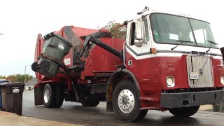 Universal Waste Systems: Volvo WX-64 Mini Rapid Rail