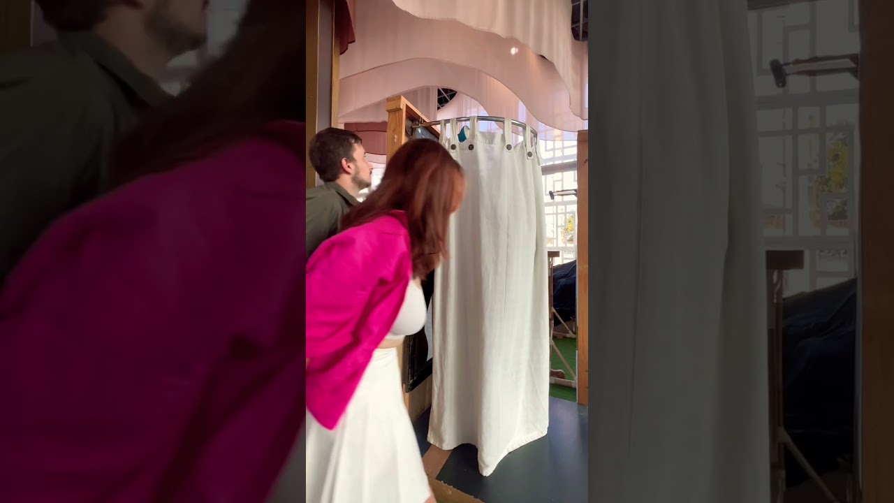 🤷‍♀️🏢📸