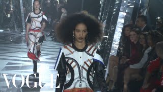 Louis Vuitton Fall 2016 Ready-to-Wear | Paris Fashion Week