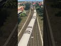 Kereta Api Cepat Mendahului Kereta Api CC206 #keretaapi #train #railway #indianrailways #indian