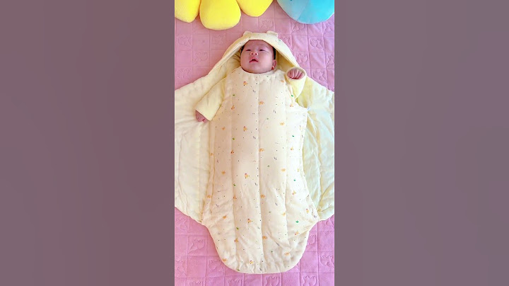 No More Kicking Blankets! This Baby Sleeping Bag Is a Game-Changer 🌙🍼 #cute #ytshorts #baby