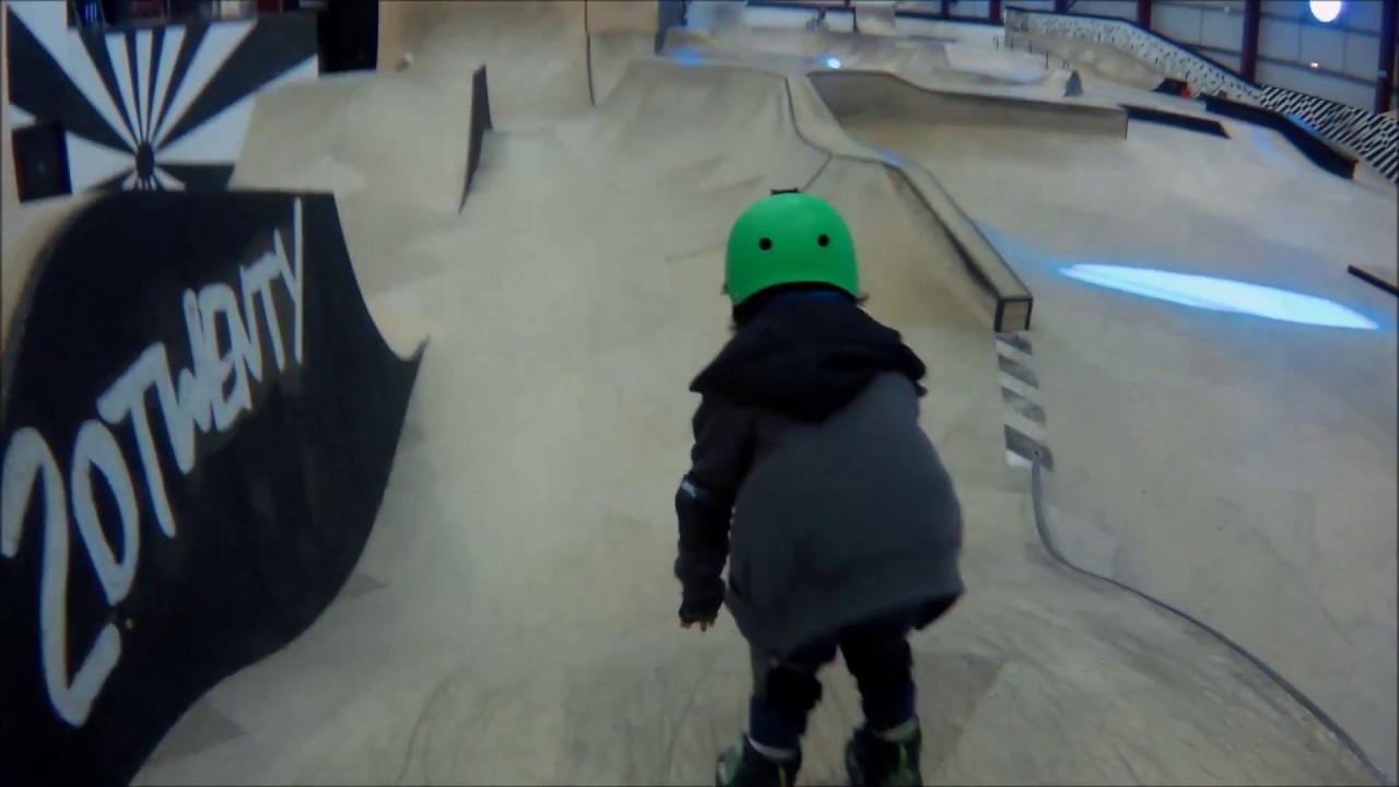 Inline skating on the ramps - YouTube