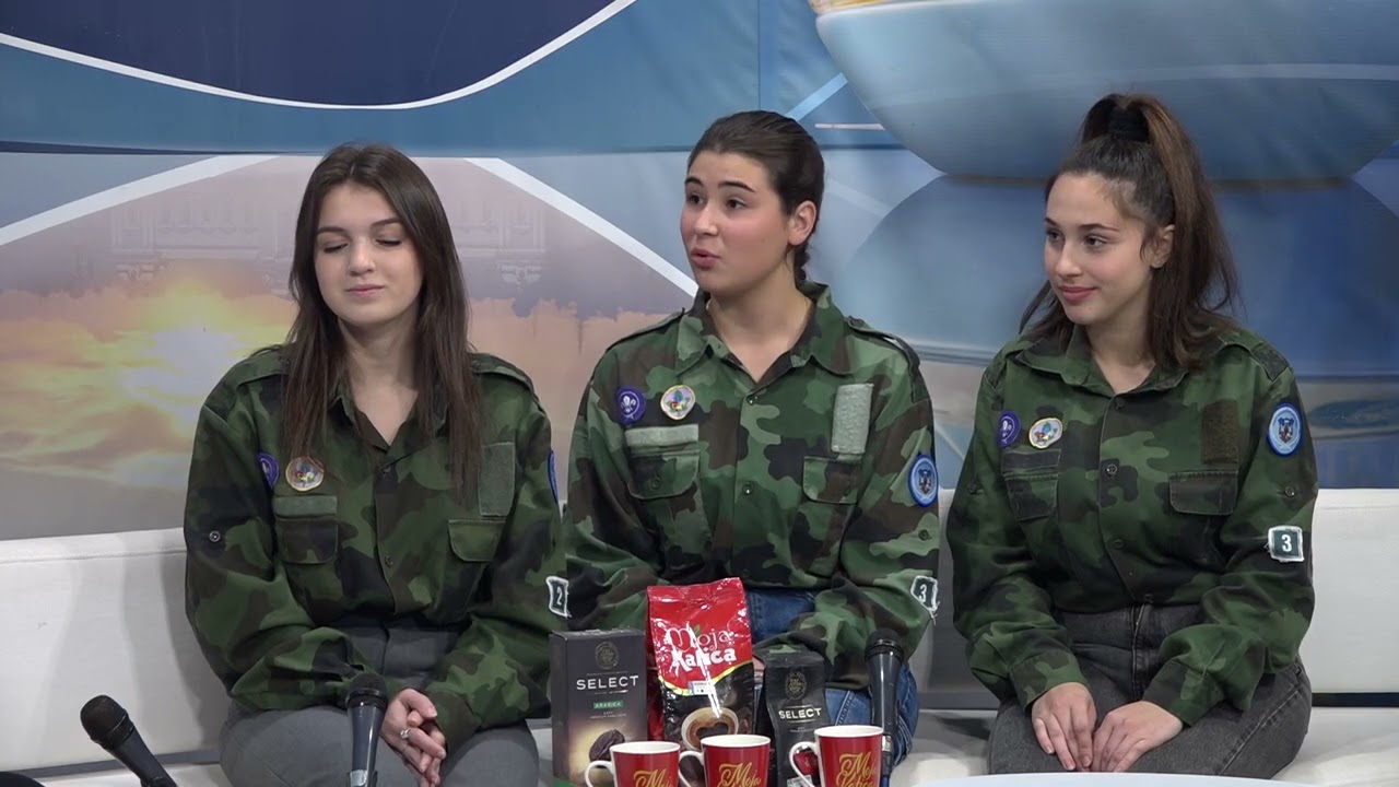 Kruševljanke, učenice Vojne gimnazije u Beogradu, gošće Televitije Kruševac