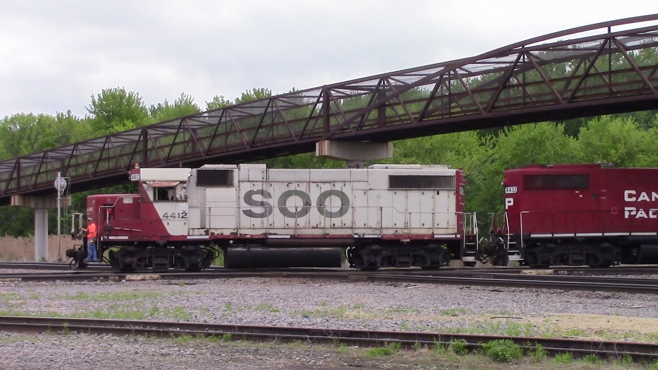 Railfanning Clinton, IA & Savanna, IL on NTD 2015! Part 1 YouTube