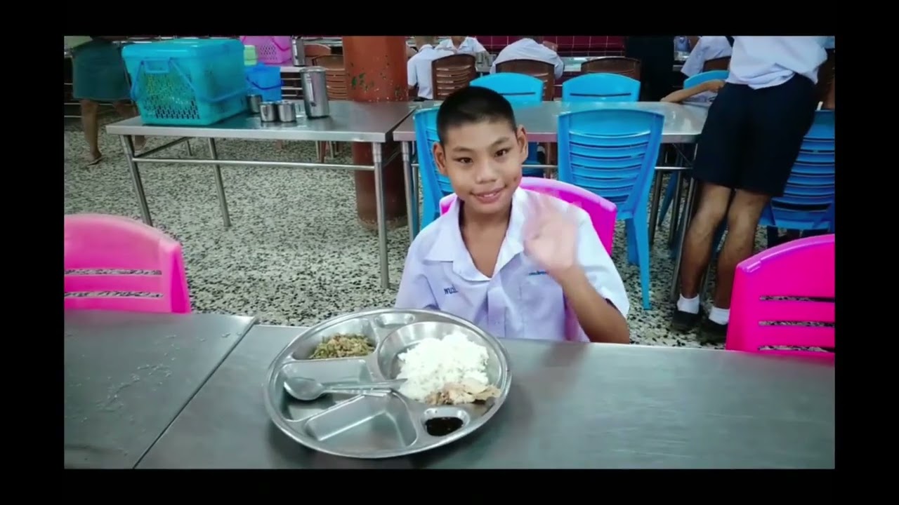 เลี้ยงอาหารกลางวันน้องๆ โรงเรียนเพชรบุรีปัญญานุกูล