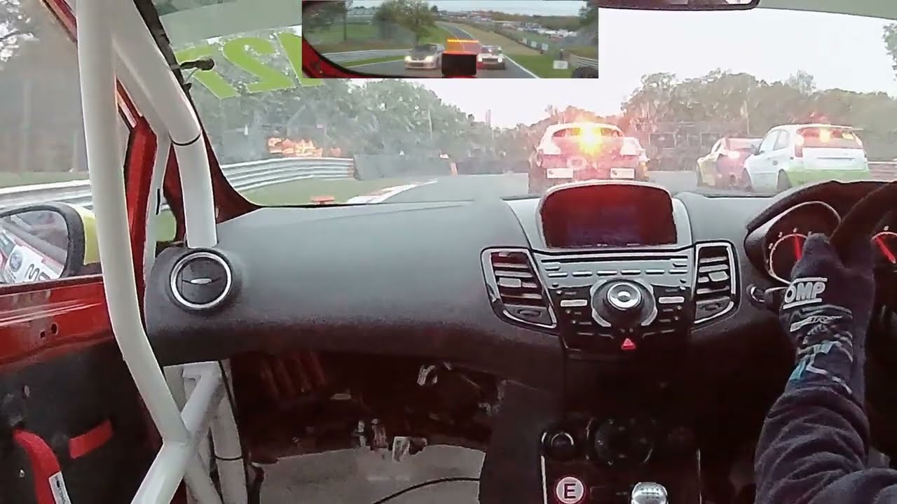 DR Motorsport Season 21 ep10 - CMMCS Brands Hatch race 2 onboard