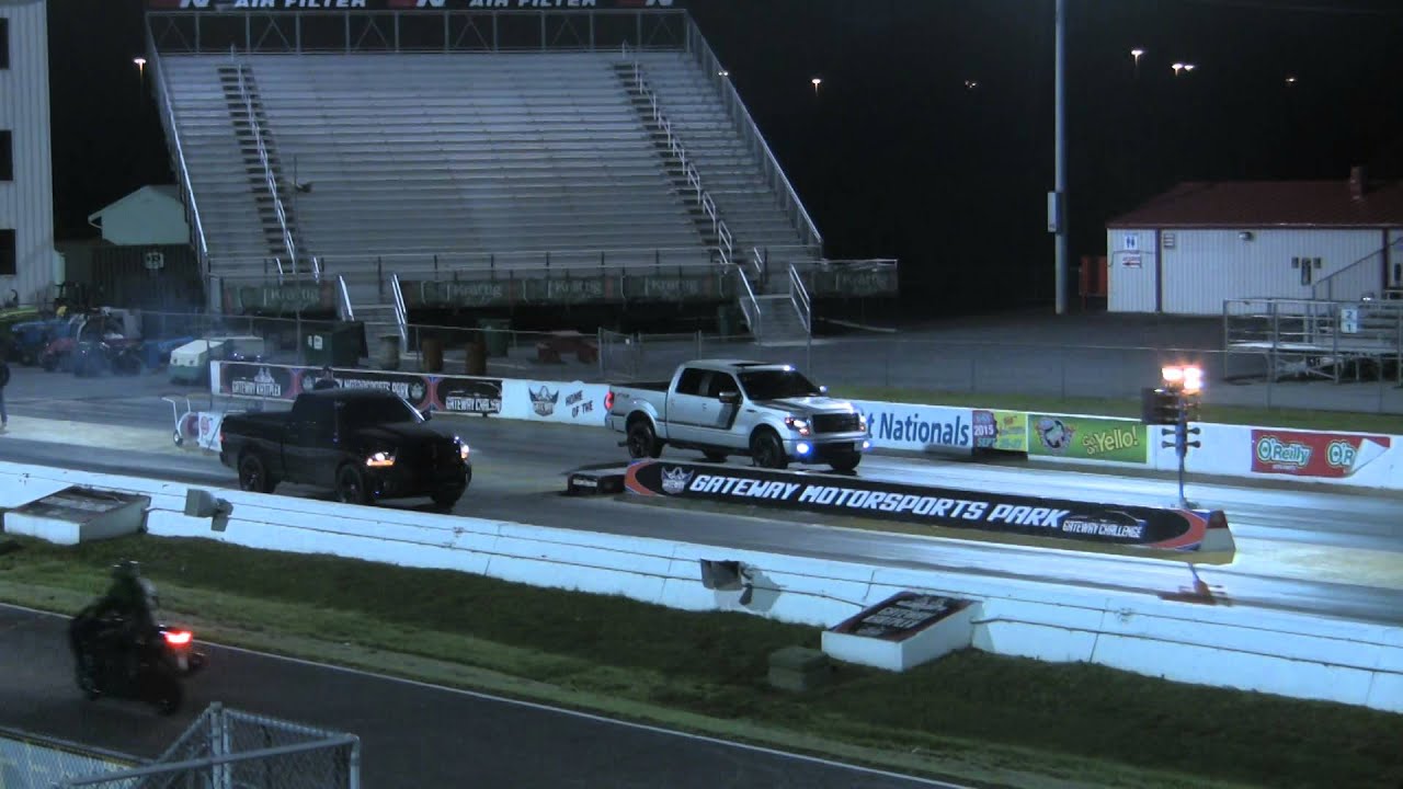 2014 Ford 150 3.5 Ecoboost vs 2014 Dodge Ram 1500 R/T Hemi 1/4 Drag Race