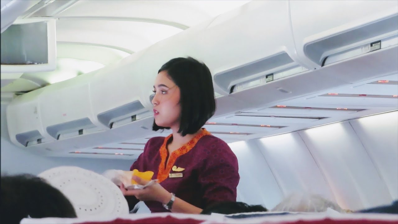 Safety Demo Pramugari Sriwijaya Air Pesawat Boeing 737-300 Balikpapan-Banjarmasin