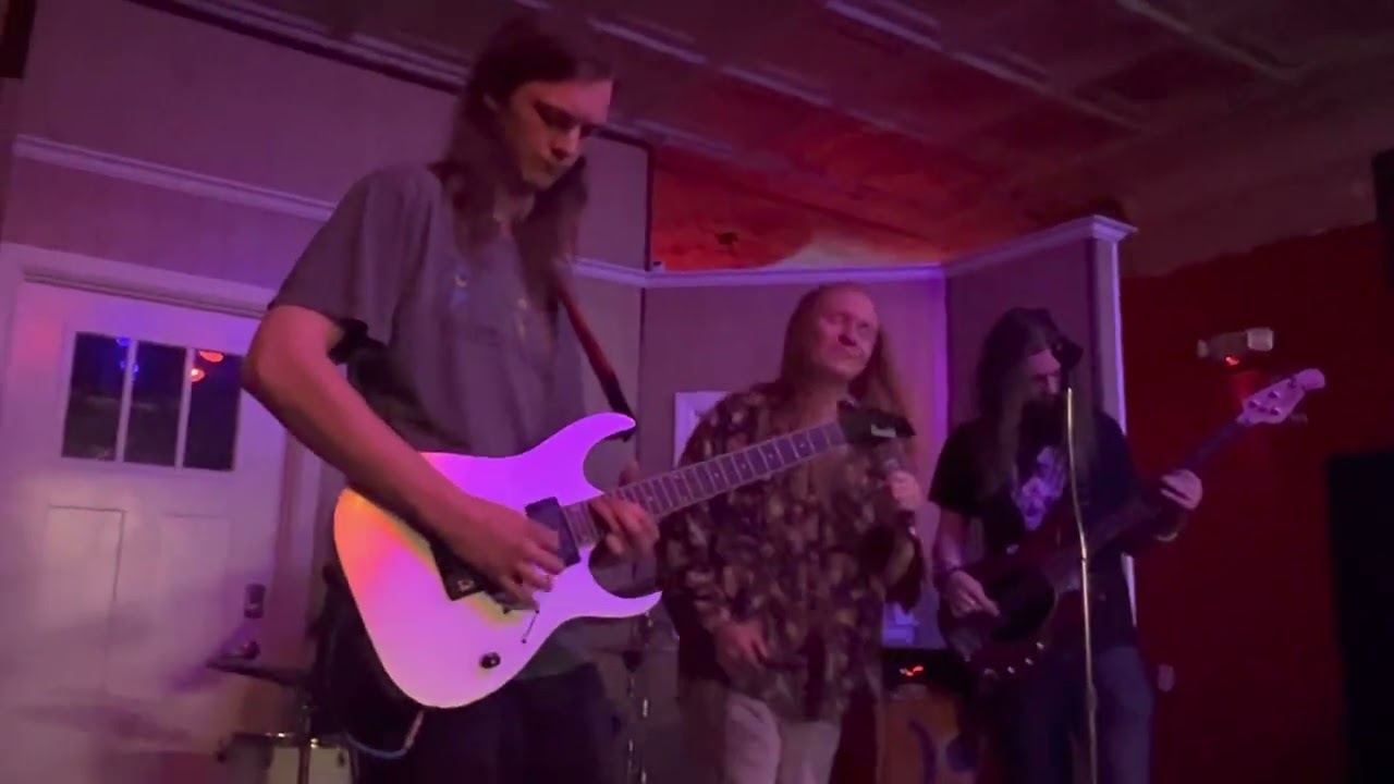 Cane Toads Perform “Vermilion Equinox” At The Stoop