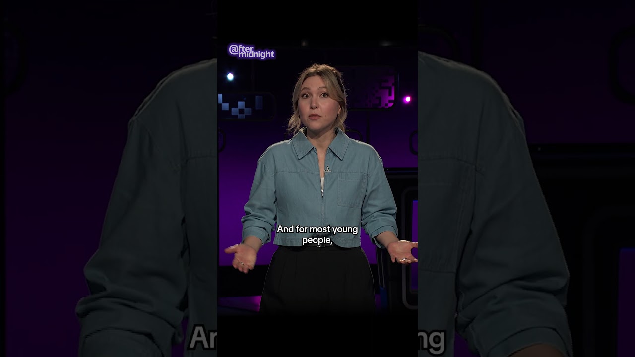 Taylor Tomlinson reacts to Jaden Smith's castle headpiece at the Grammys