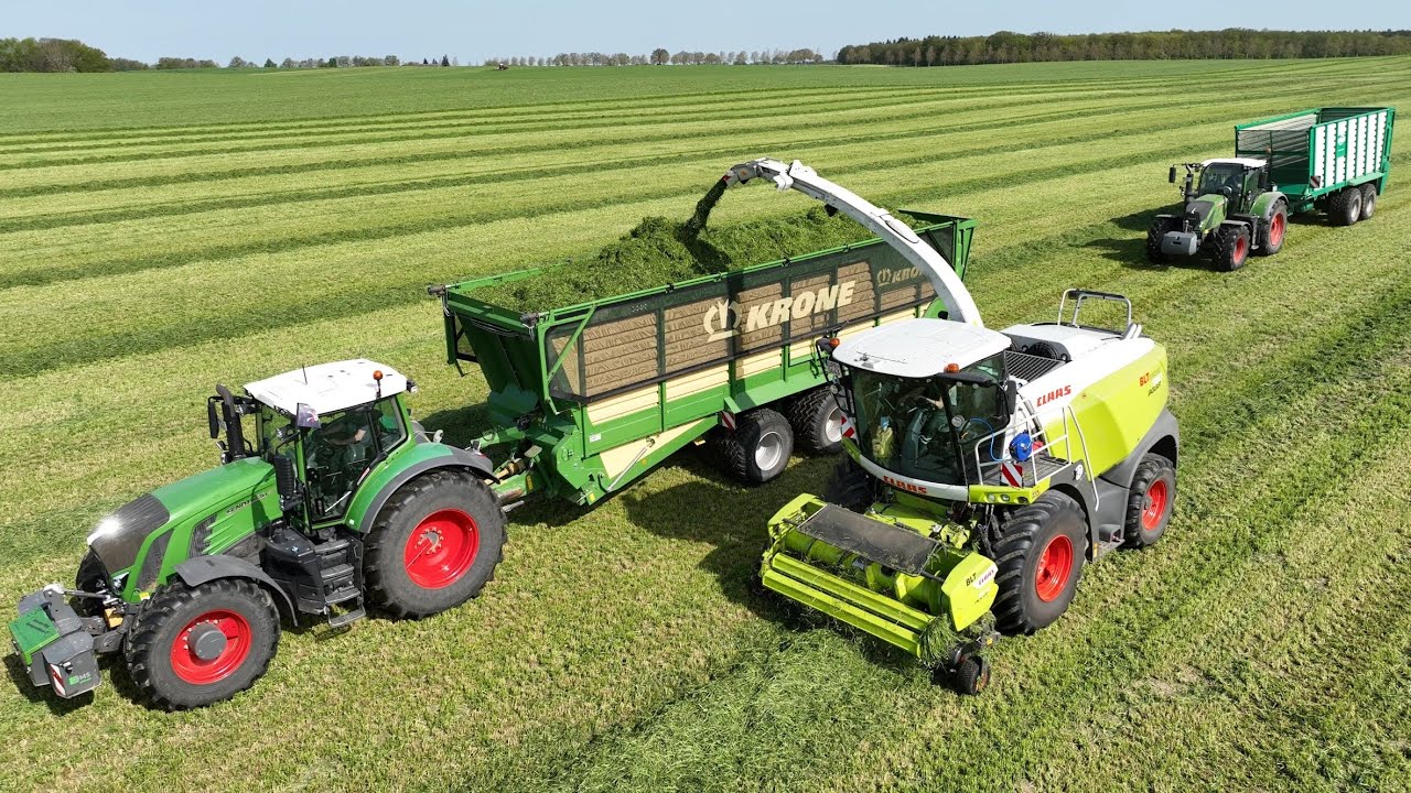 Großeinsatz Maishäckseln 2020 – 3500 ha Maisernte 20 Claas Traktoren / Häcksler farmer corn harvest