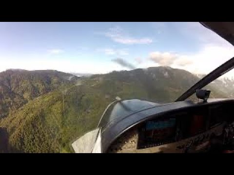 Susi Air Approach and landing in Cessna Grand Caravan cockpit view ...