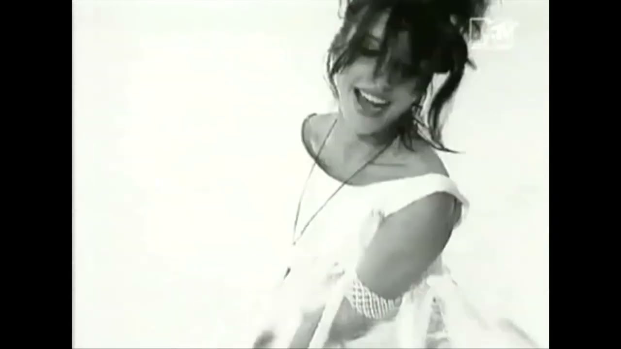 Bobo in White Wooden Houses - 