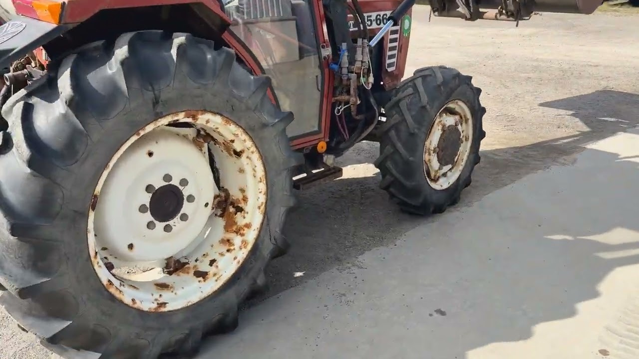 Traktor FIAT 45-66 DT - Lastare & 2 Redskap