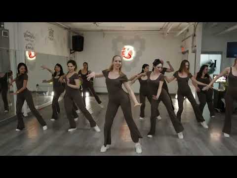 Aventura - Brindo Con Agua /Kasia Brozynska Bachata Ladies Styling NYC