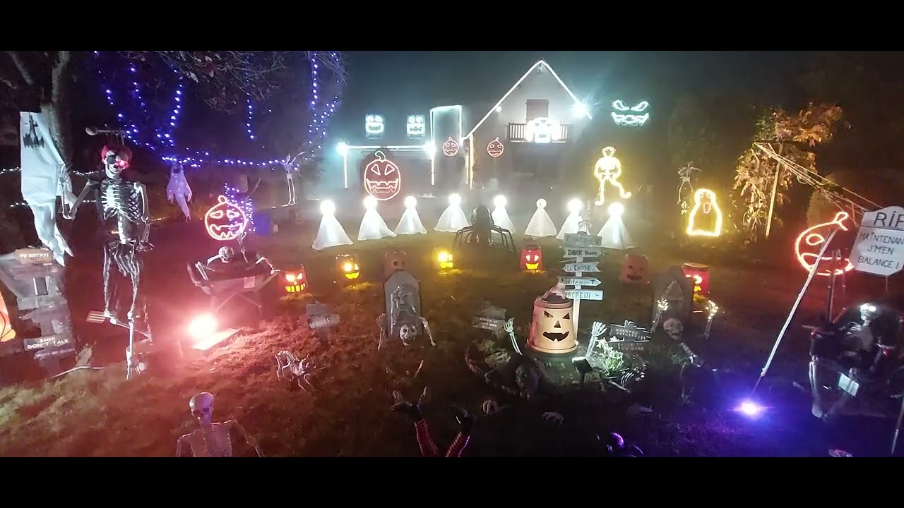 HALLOWEEN 2025 - Hells Bells - AC/DC - YouTube