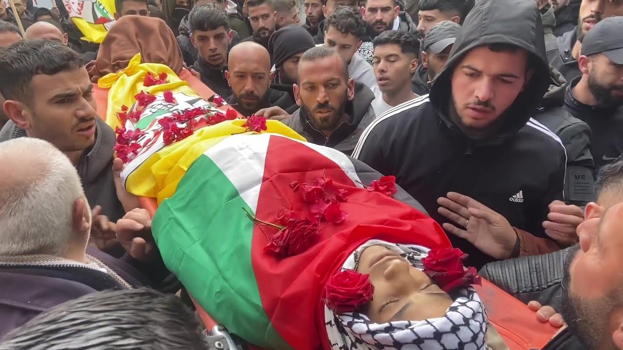 وداع وتشييع الشهيد الطفل عمار صباح في بلدة تقوع جنوب شرق بيت لحم