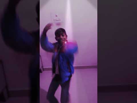 chajje-upar-boyo-bajro-khilaya-phool-chameli-ko