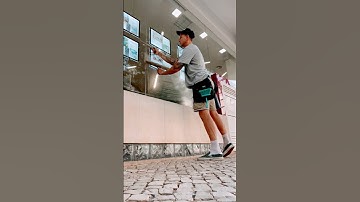 Fast clean #shorts #asmr #fun #reels #howto #skills #windowcleaning #happy #learning #learn #ettore