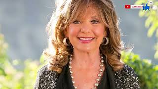Dawn Wells In G-Strlng Photos Leave Little To Imagination! Take a look