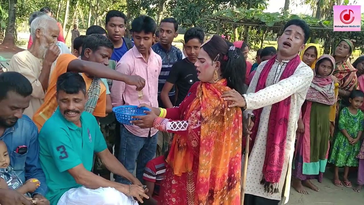হাজারো মানুষ অবাক হয়ে দেখে/,আন্ধার আলো কিছুই মুই বুঝং না,চেনা জগৎ মোড়  হইবে অচেনা।