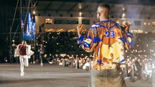 Download Lagu Kijk wat Sarkodie deed voor Black Sherif tijdens het Zaama discoconcert. MP3