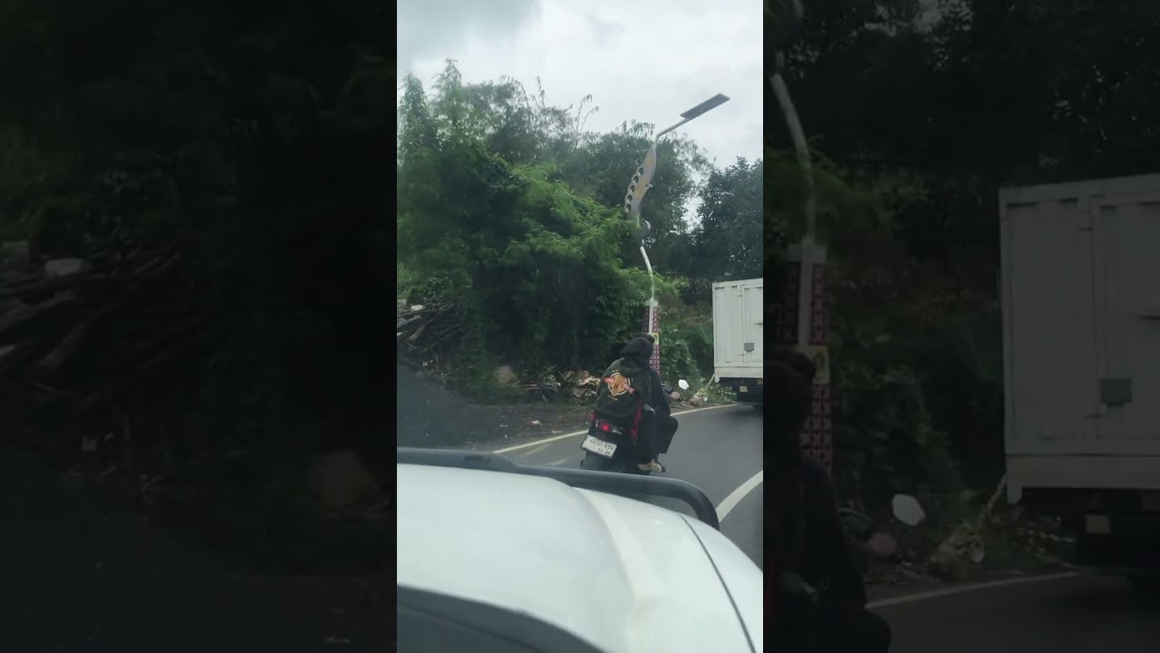 Uphill mountainery drive, Ford Ranger 2.5 TDi