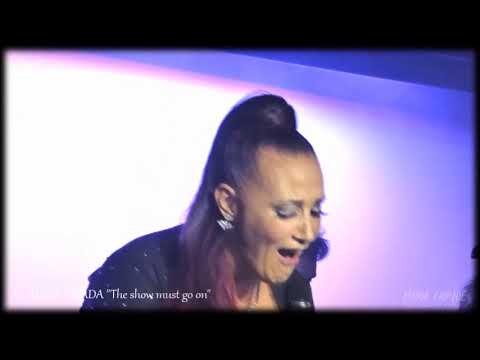 Claudia Tejada "The show must go on"