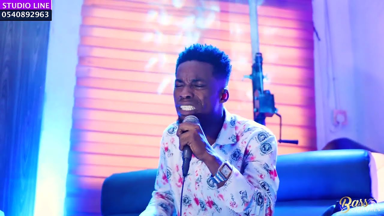 🔥😳MASSIVE FLOW OF ANOINTING AS MINISTER SETH LEADS WORSHIP IN HIS LIVING ROOM🎤👀🙏🎹