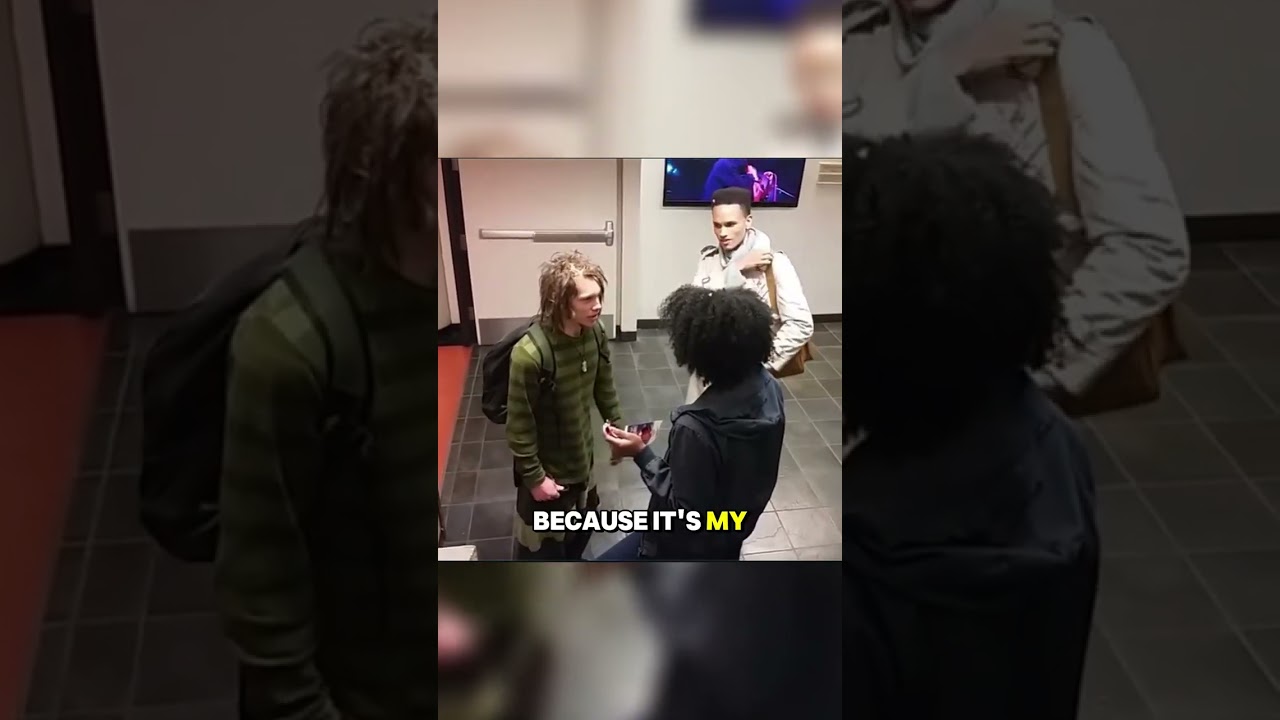 Woman accuses man of cultural appropriation for wearing dreadlocks and confronts him