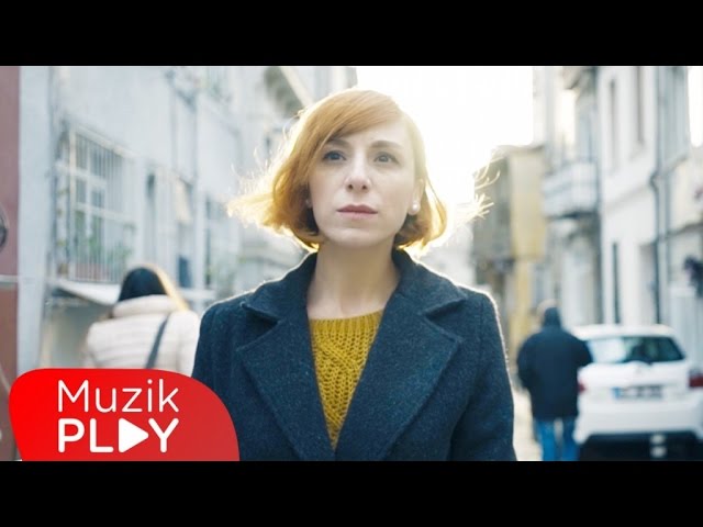 {artistName} adlı sanatçının {trackName} müzik videosunu izle