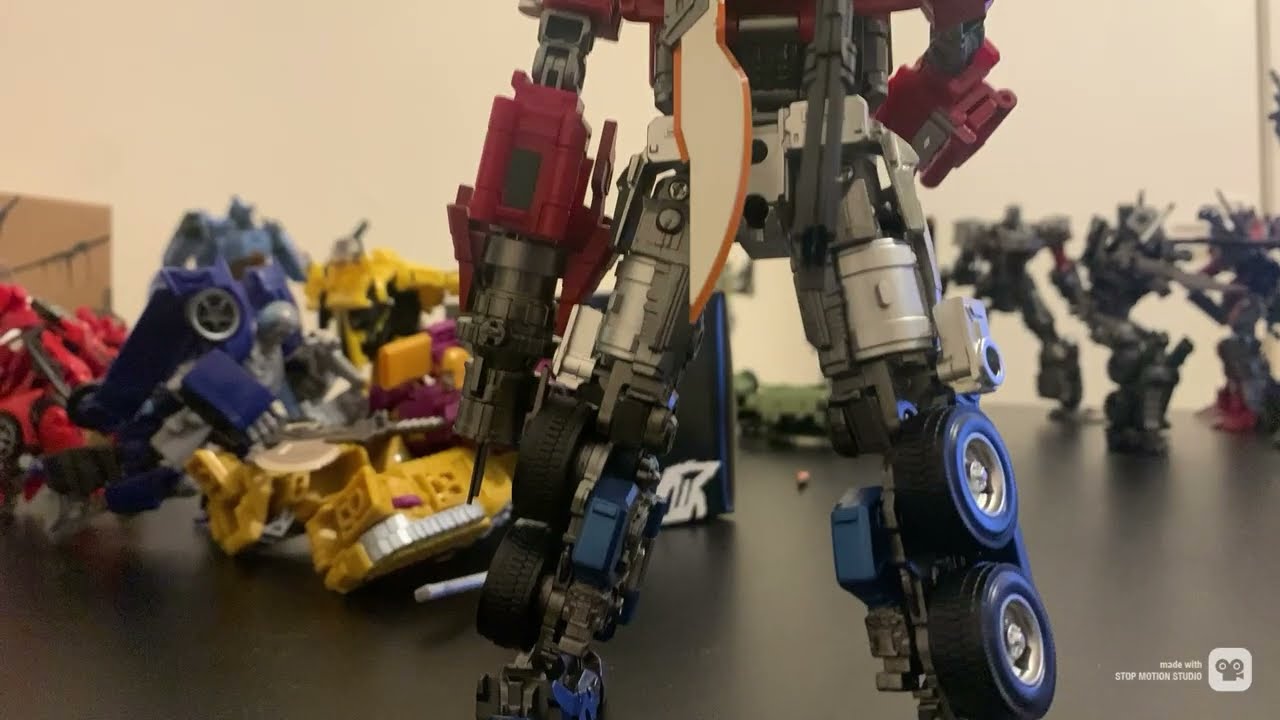 Transformers stop motion battle for the key 
