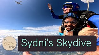 Download Lagu Sydni Goes SKYDIVING | What My Tandem Jump Taught Me About Life MP3 Download Lagu Sydni Goes SKYDIVING | What My Tandem Jump Taught Me About Life MP3