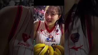 Download Lagu batuin yuk jualan pisang🤣🤣🤣 #redsparks #volleyball #jeondabin #dabin #seagames2023 MP3