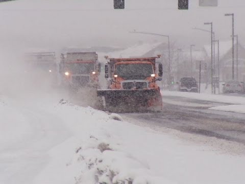 Hennepin County plow crews work overtime to clear roads - YouTube