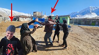 Download Lagu 🍞 Brave \u0026 Skilled Nomadic Woman Bakes Traditional Bread for Her Children 🏕️🔥 | Real Nomadic Life MP3