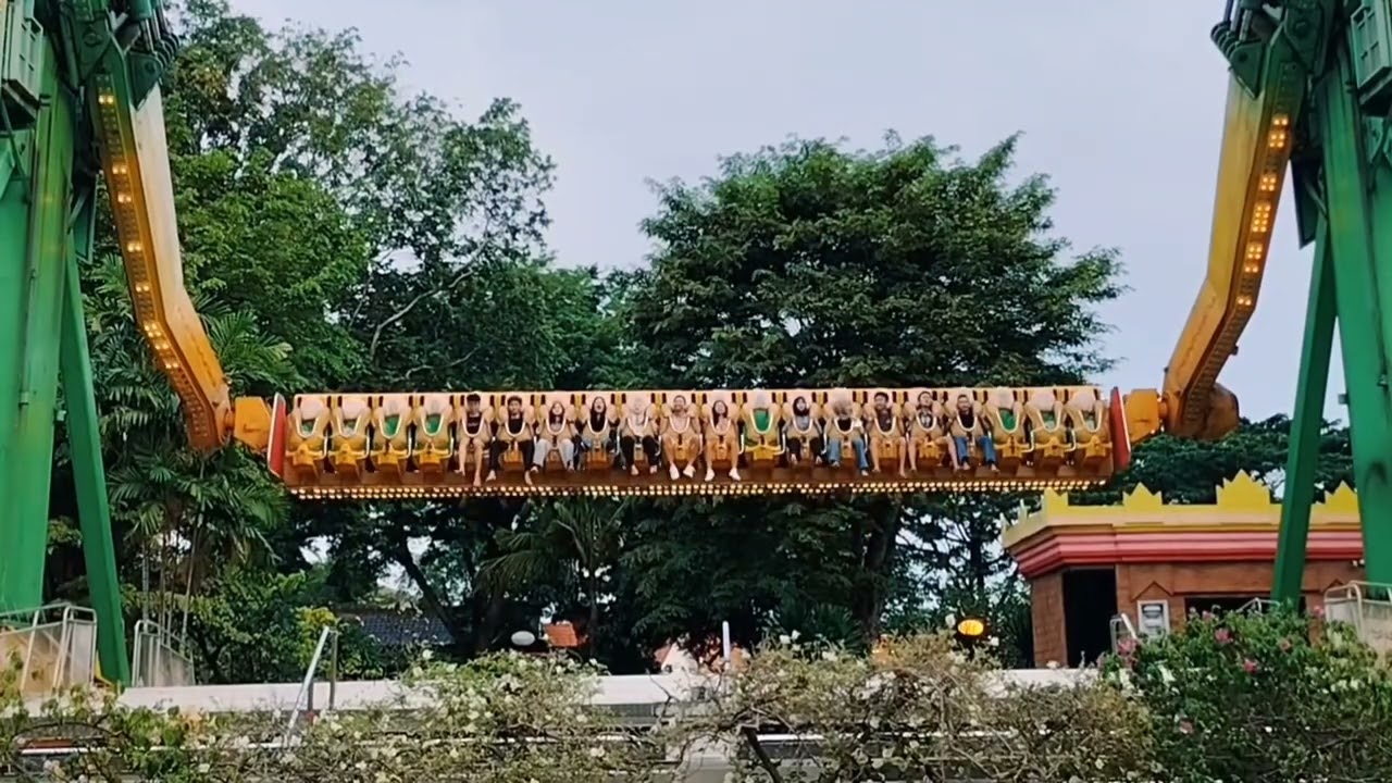 Di Gulung Wahana Tornado Dufan