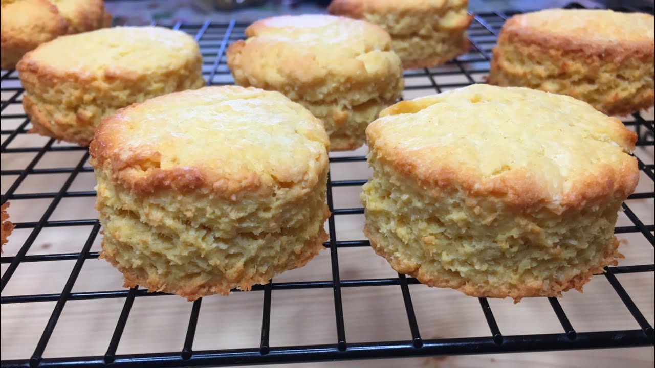 HOW TO MAKE COCONUT SCONES WITH COCONUT OIL AND COCONUT FLAKES SIMPLE