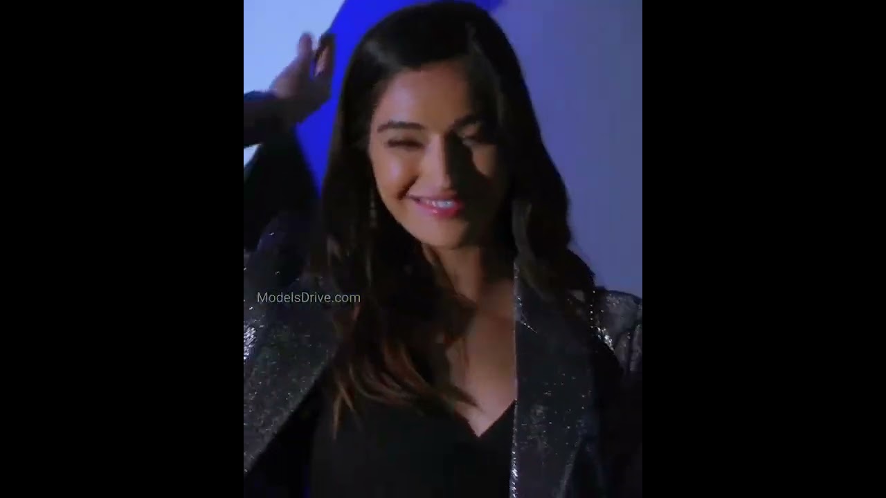 Emily Willis || Her cuteness can reachs your soul