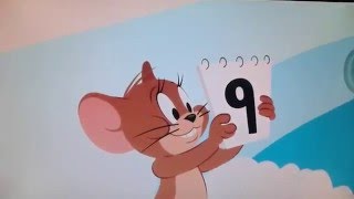 Jerry mouse and nibbles get in the hotel jacuzzi.