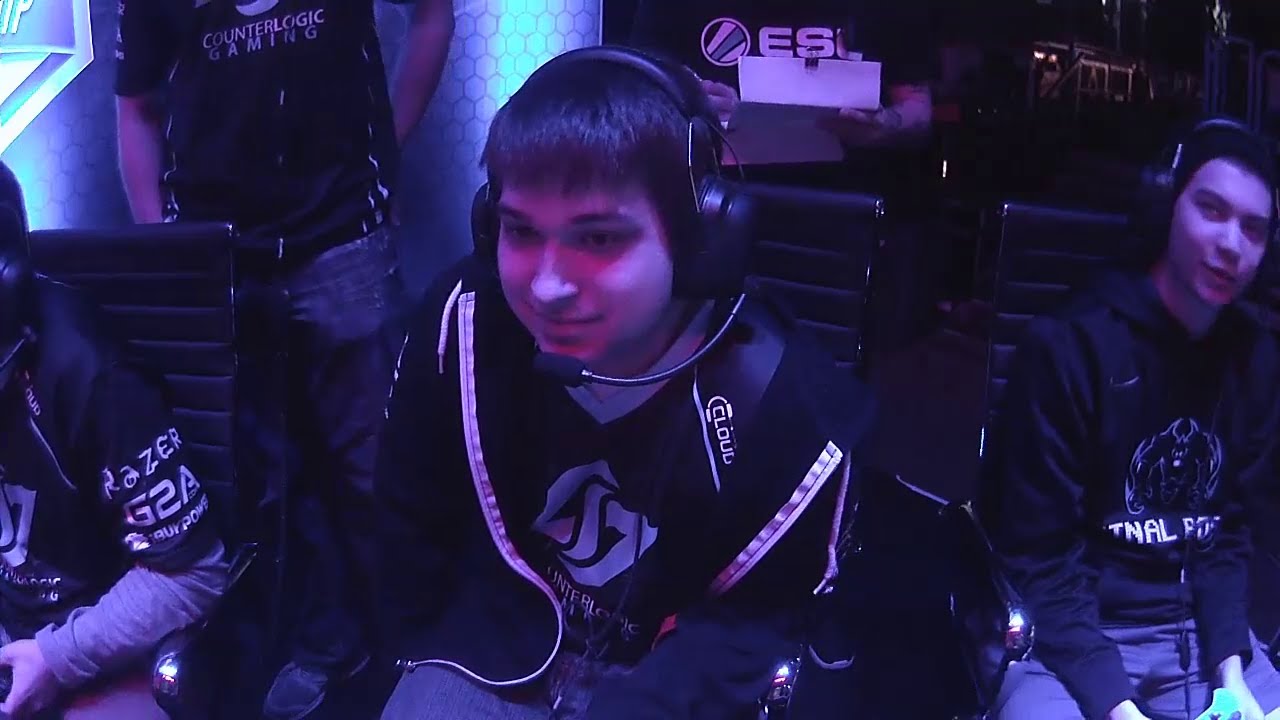 Team Skyfire vs CLG | Halo World Championship 2016 Group D (Halo 5 Guardians Gameplay)