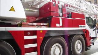 Liebherr LTM 1090 mobile crane up-close