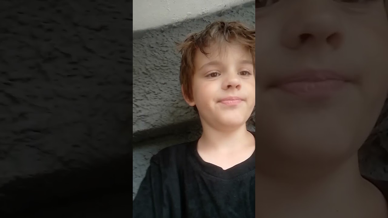 МЫ СИДИМ ПОД КРЫШАЙ