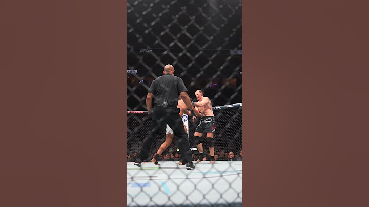 Alexander Volkov's spinning backfist rocks Ciryl Gane!