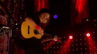 Neil Young - Heart of Gold (Live at Farm Aid 2014) chords